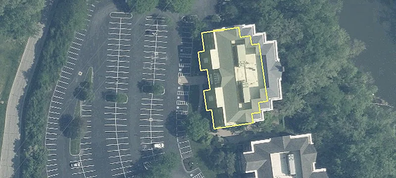 Office Space with Shared Amenities