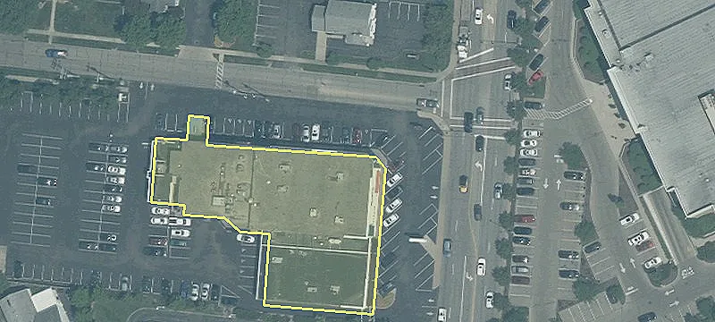 Prime Retail Space Near Kenwood
