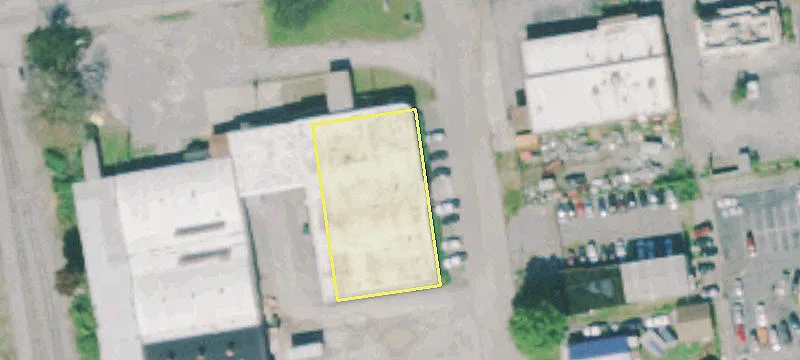 Industrial Space with Drop Yard
