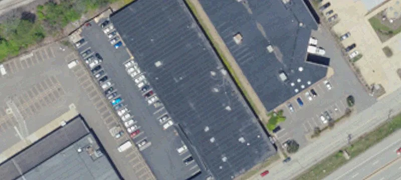 Spacious Warehouse with Fenced Yard