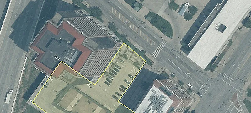 Office Building with Prime Accessibility