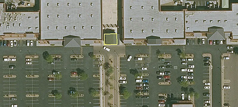 New Shopping Center Retail Space