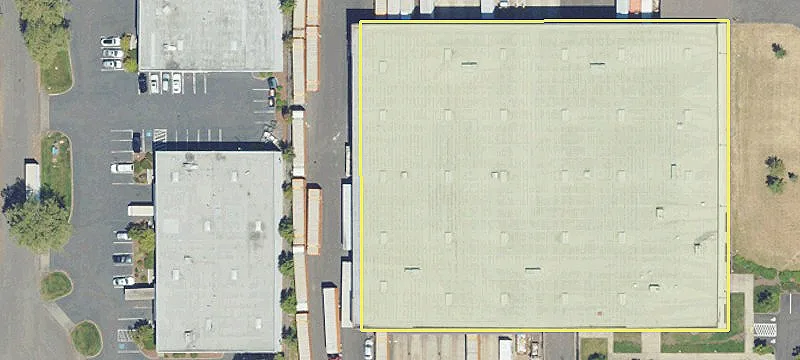Portland Warehouse with Dock Doors