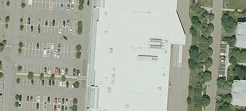 Retail Space in Gateway Center