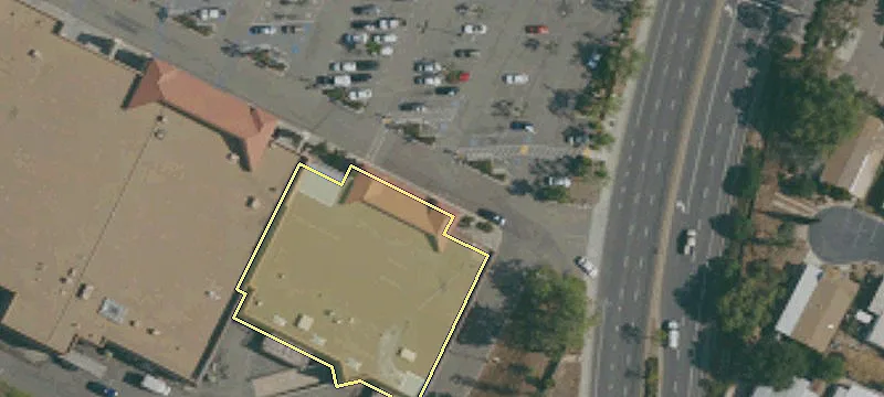 Escondido Retail End Cap Building