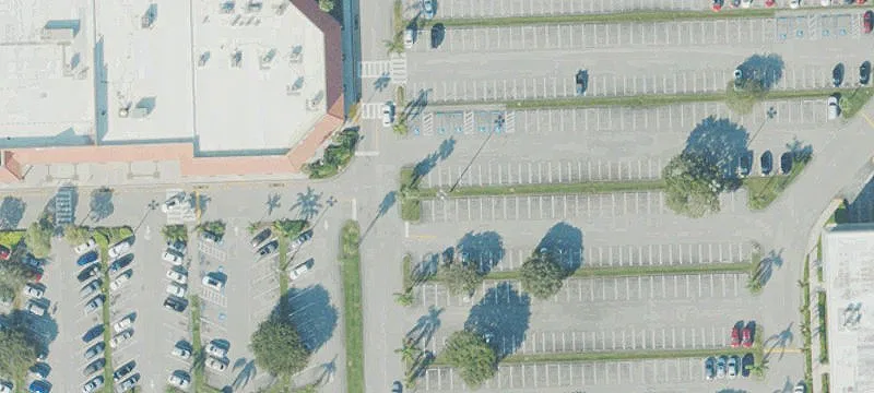 Retail Space in Hammocks Community