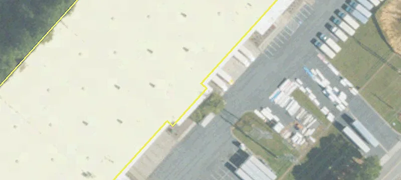 Spacious Warehouse with Ample Parking