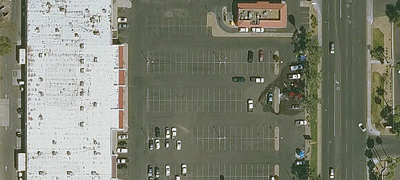 Retail Space with High Visibility