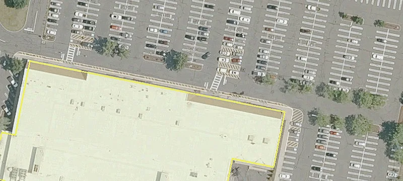 Retail Space in Cromwell Center