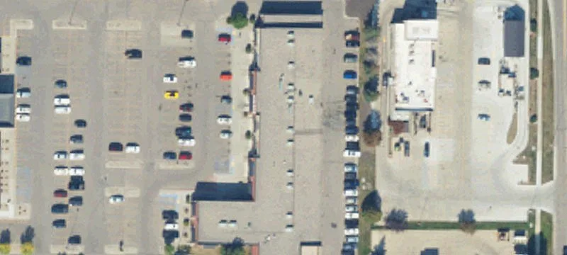 Retail Space in Busy Center