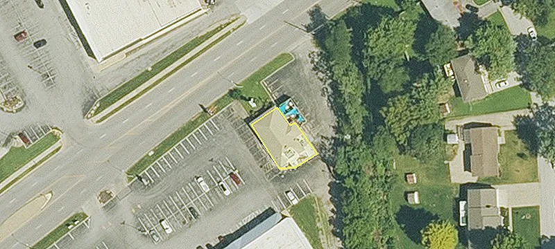 Retail Spaces in Shawnee Plaza