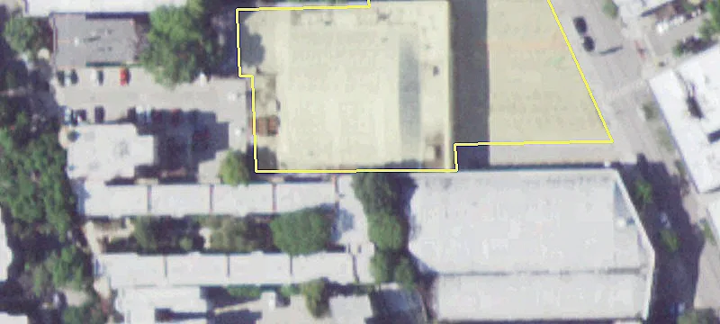 Lakeview Retail Space on Broadway