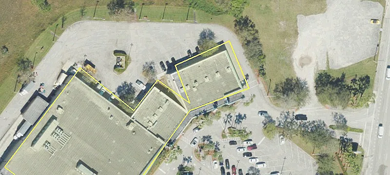 Retail Space in Publix-Anchored Center