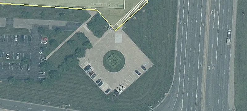 Hamilton Industrial Property with Trailer Spaces