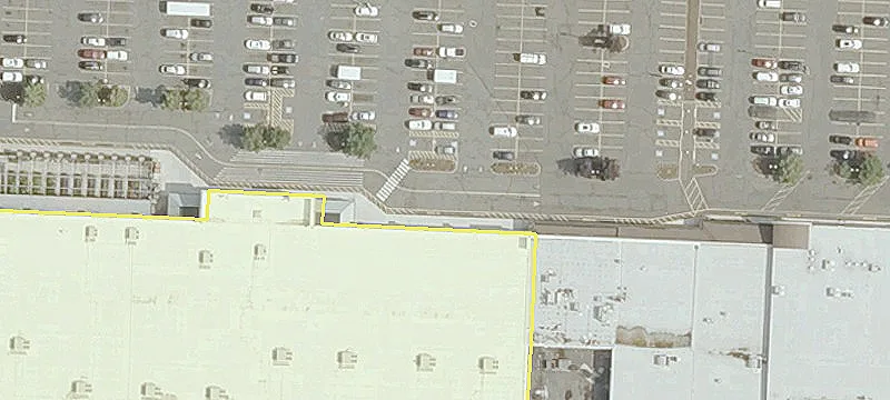 Retail Space in Walmart Plaza