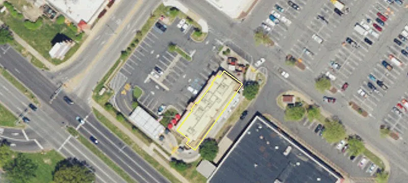 Retail Space on Roosevelt Boulevard