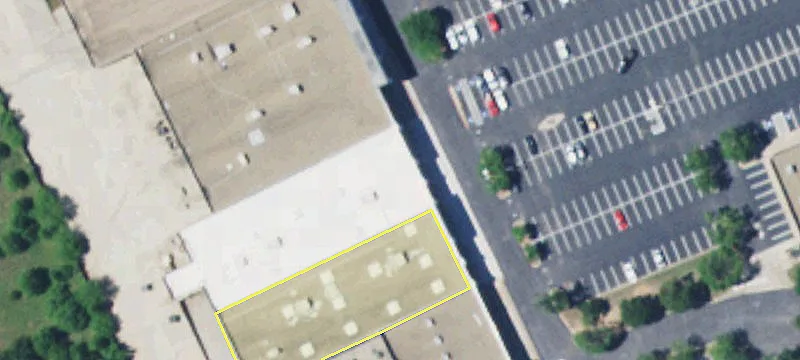 Prominent Retail Space on Parkway