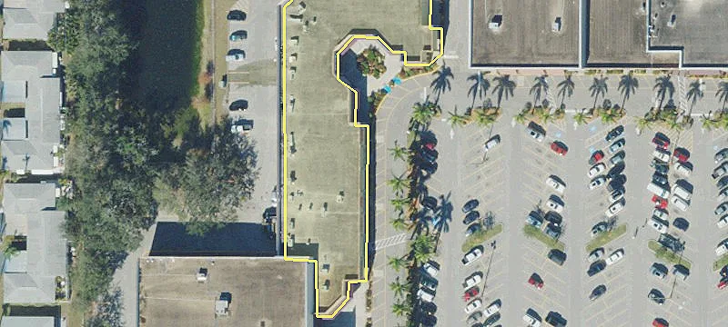 Retail Space in Publix-Anchored Center
