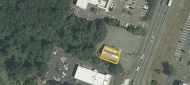 Retail Building on Route 35