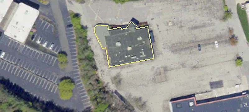 Retail Space in Revitalizing Plaza