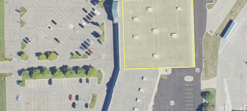 Retail Space in Utica, MI