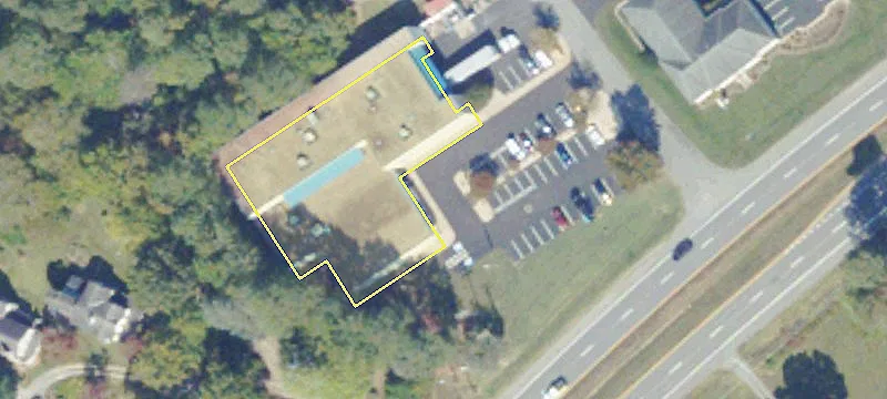 Retail Spaces in Shopping Center