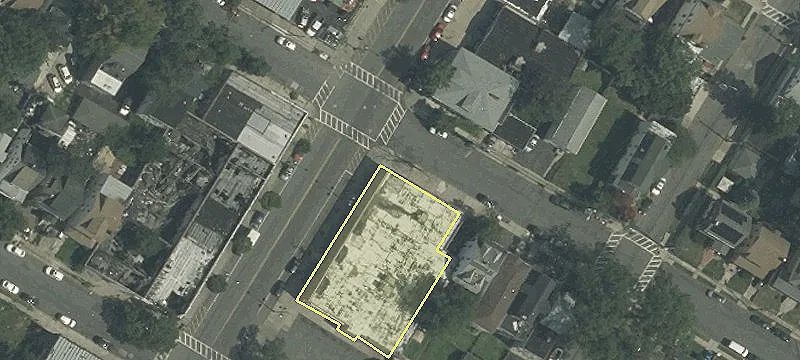 Versatile Space in Redevelopment Area