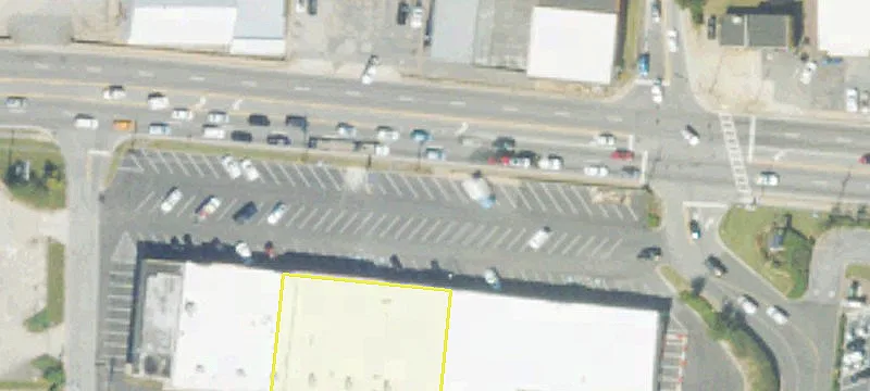 Retail Space on Veterans Memorial