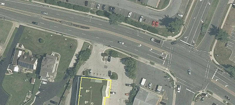Former Walgreens in Dense Residential Area