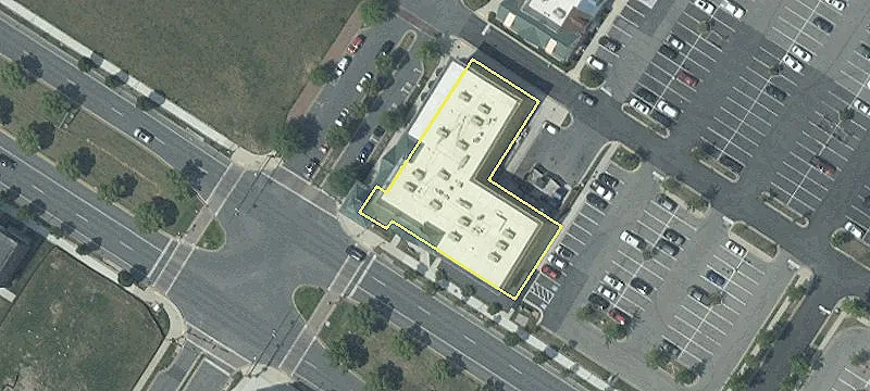 Upscale Shopping Center Space