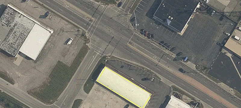 Lima Retail Space Available