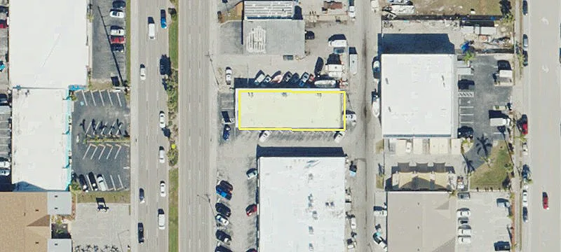 Retail Space on Del Prado