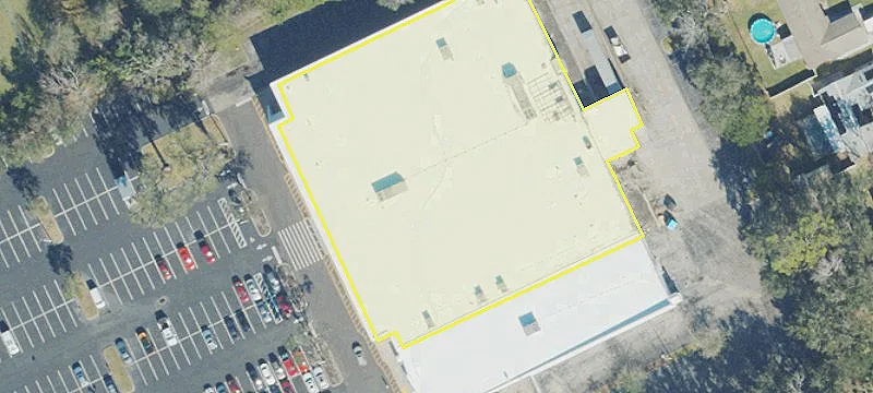 Prominent Shopping Center For Rent