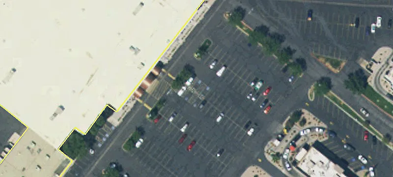 Prominent Retail Space on Riverdale