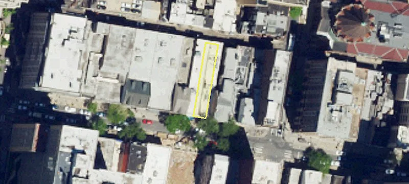 Prime Retail Space Overlooking Square