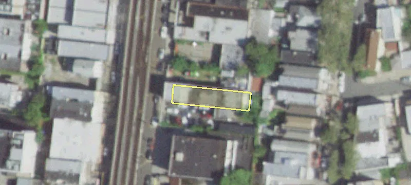 Retail Space in Gravesend Location