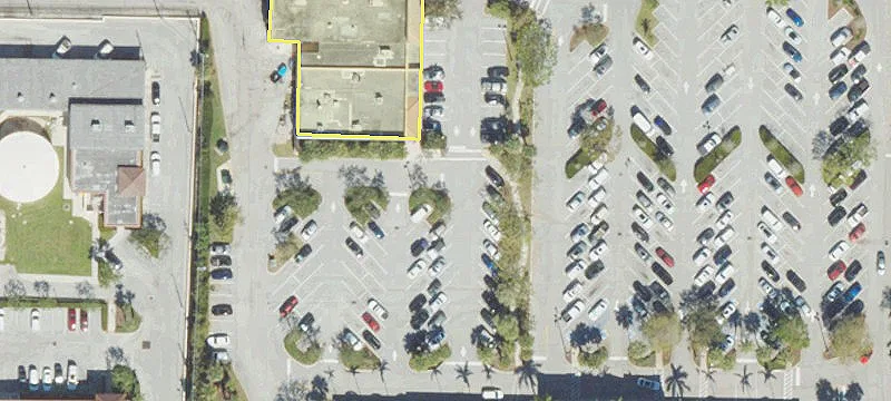 Retail Space on Indiantown Road