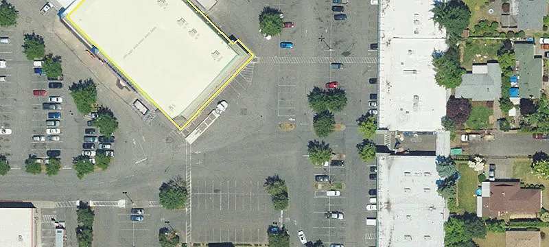 Retail Space with High Visibility