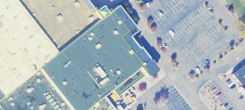 Retail Space with High Visibility