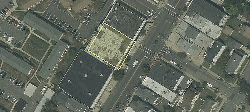 Large Retail Space in Arlington