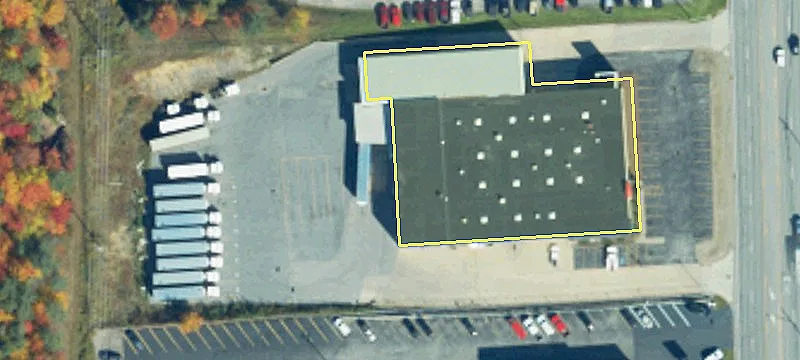 Retail Space in Saint Marys