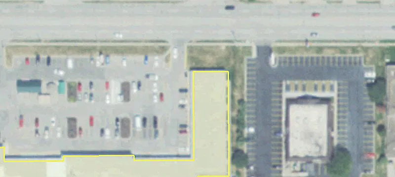 Retail Space in Busy Center