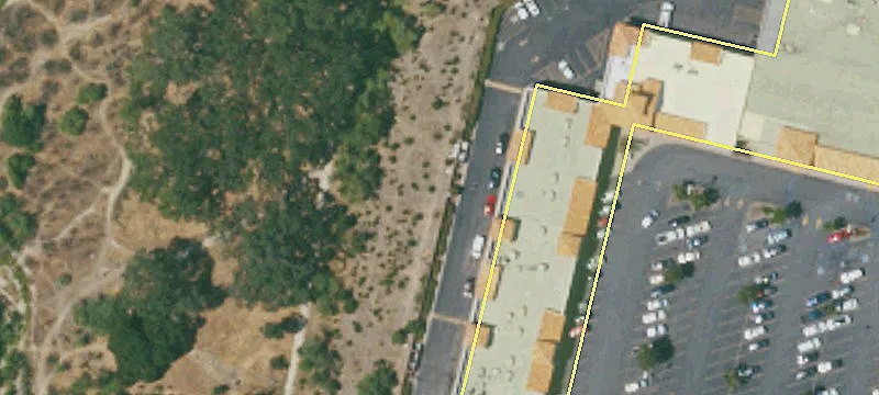 Retail Space in Woodland Plaza