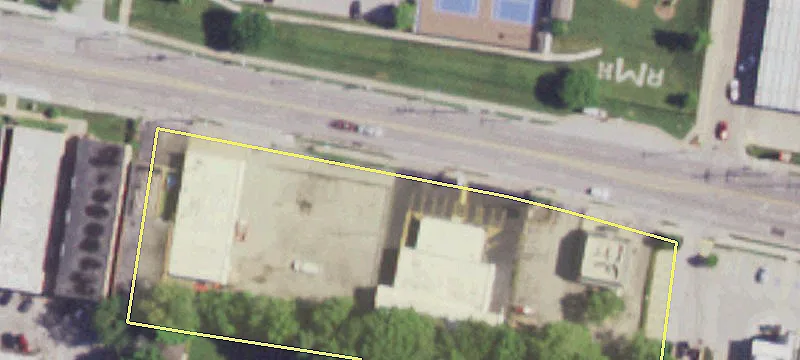 Retail Space in Maplewood Commons