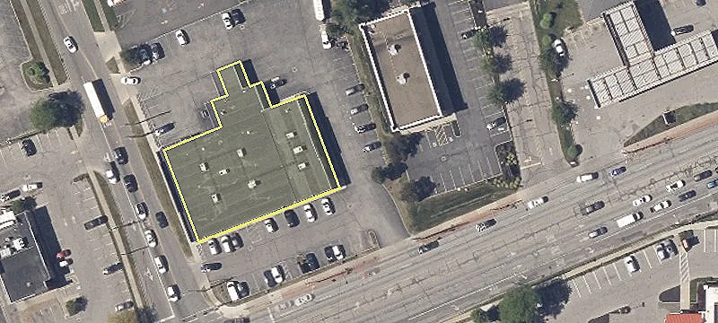 Retail Property with Diverse Tenants