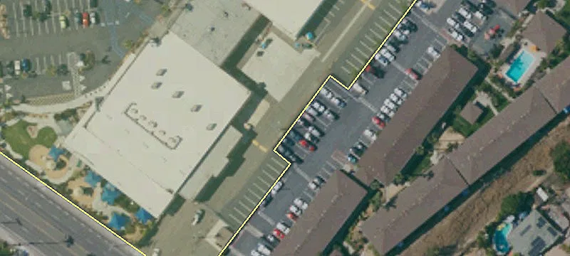 Oceanside Retail/Flex End Cap Space