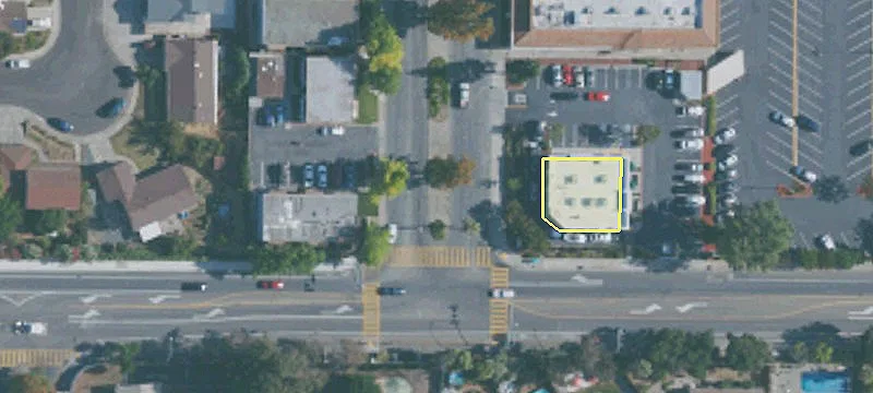 Retail Space in Highlands Square