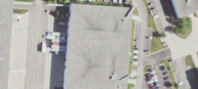 Waukegan Warehouse with Ample Parking