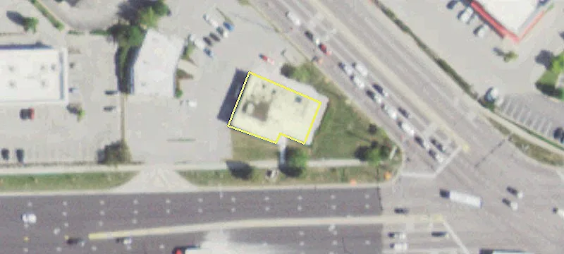 Retail Space on Golf Road
