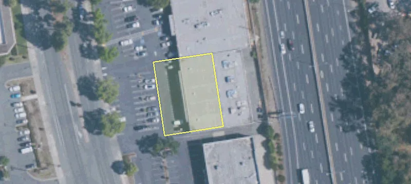 Retail Space with Freeway Exposure